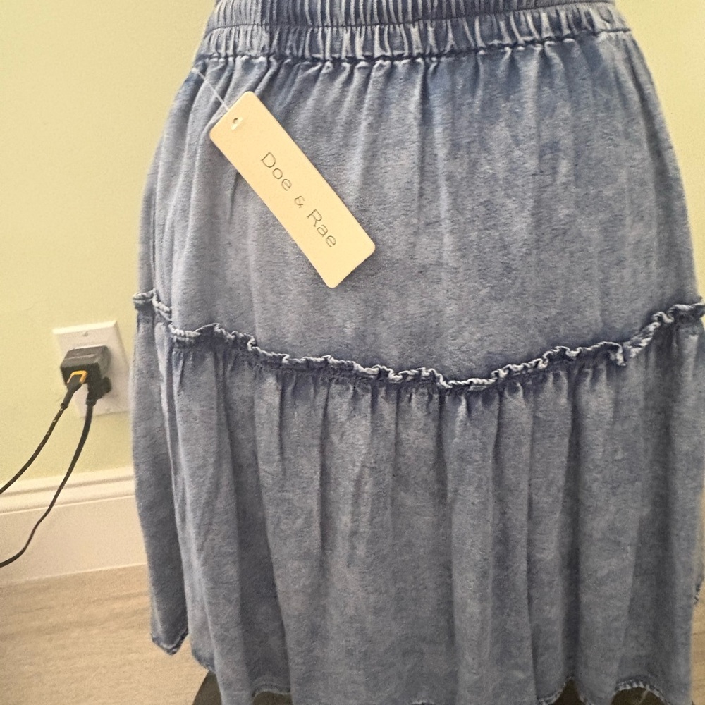 Doe & Rae Gray Ruffled Tiered Midi Skirt - Picture 4 of 4